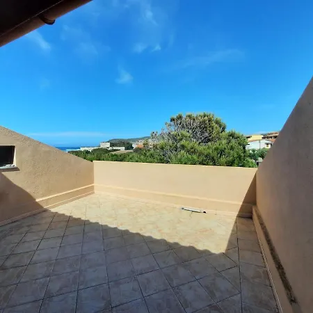 Penthouse A40 With View In A Private Appartamento *